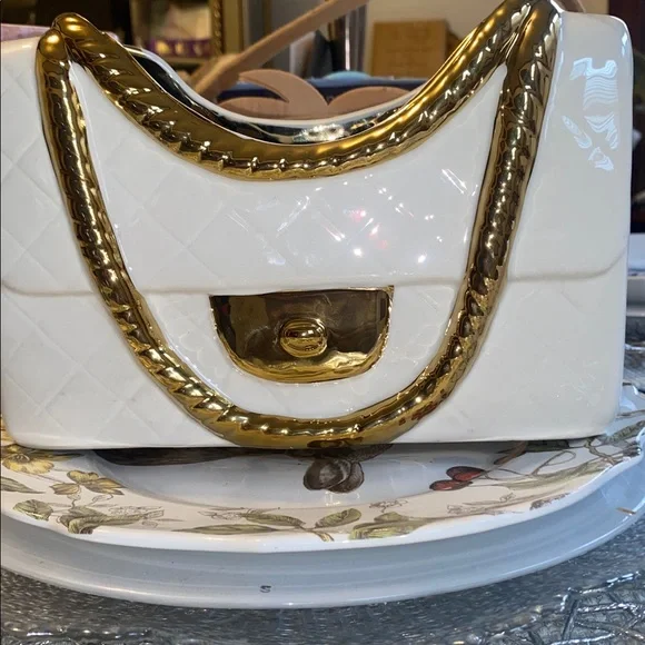 White Ceramic Quilted-Style HANDBAG! - Picture 6 of 9